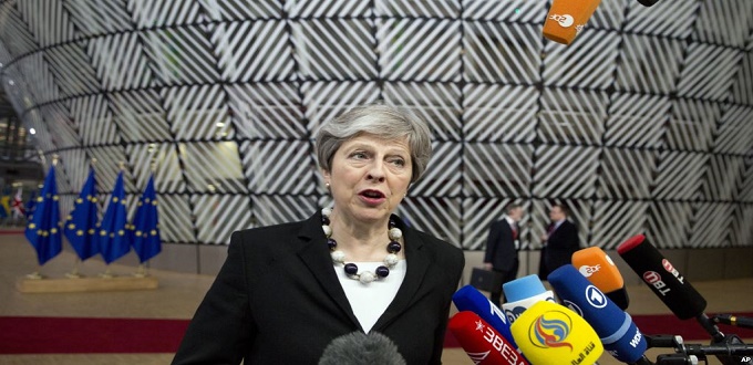 Brexit: semaine cruciale pour Theresa May
